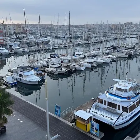 Front Marina Апартаменты *