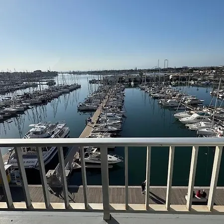 Front Marina *