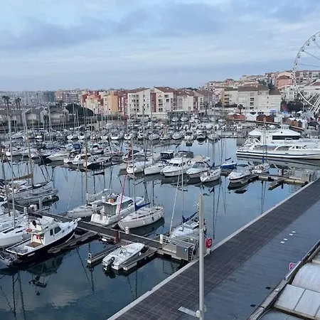 Апартаменты Front Marina